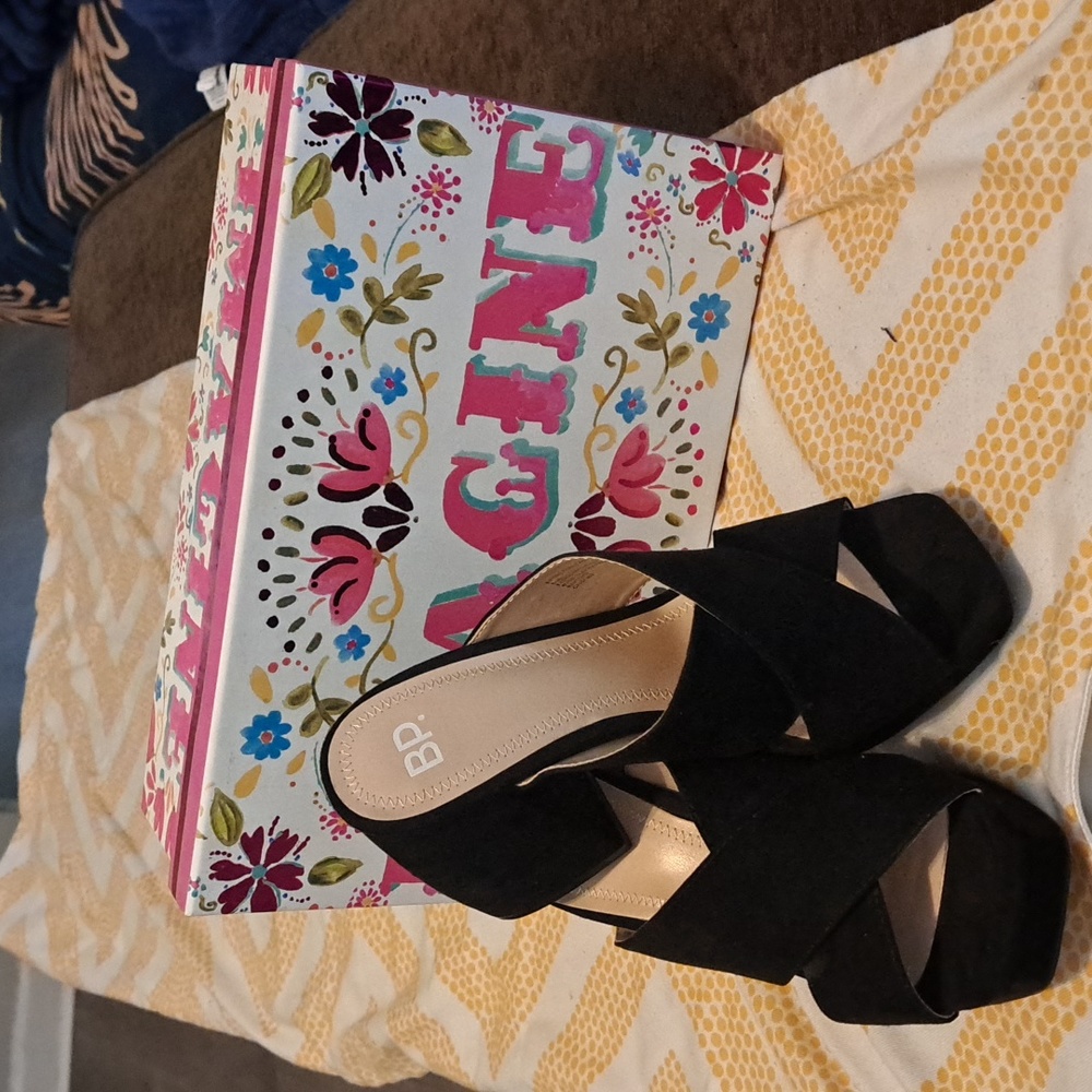 PLATFORM SANDALS
